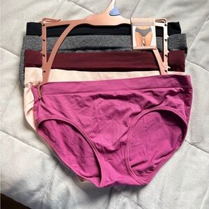 Lot of 5 Women's Assorted Color Seamless Bikini Panties